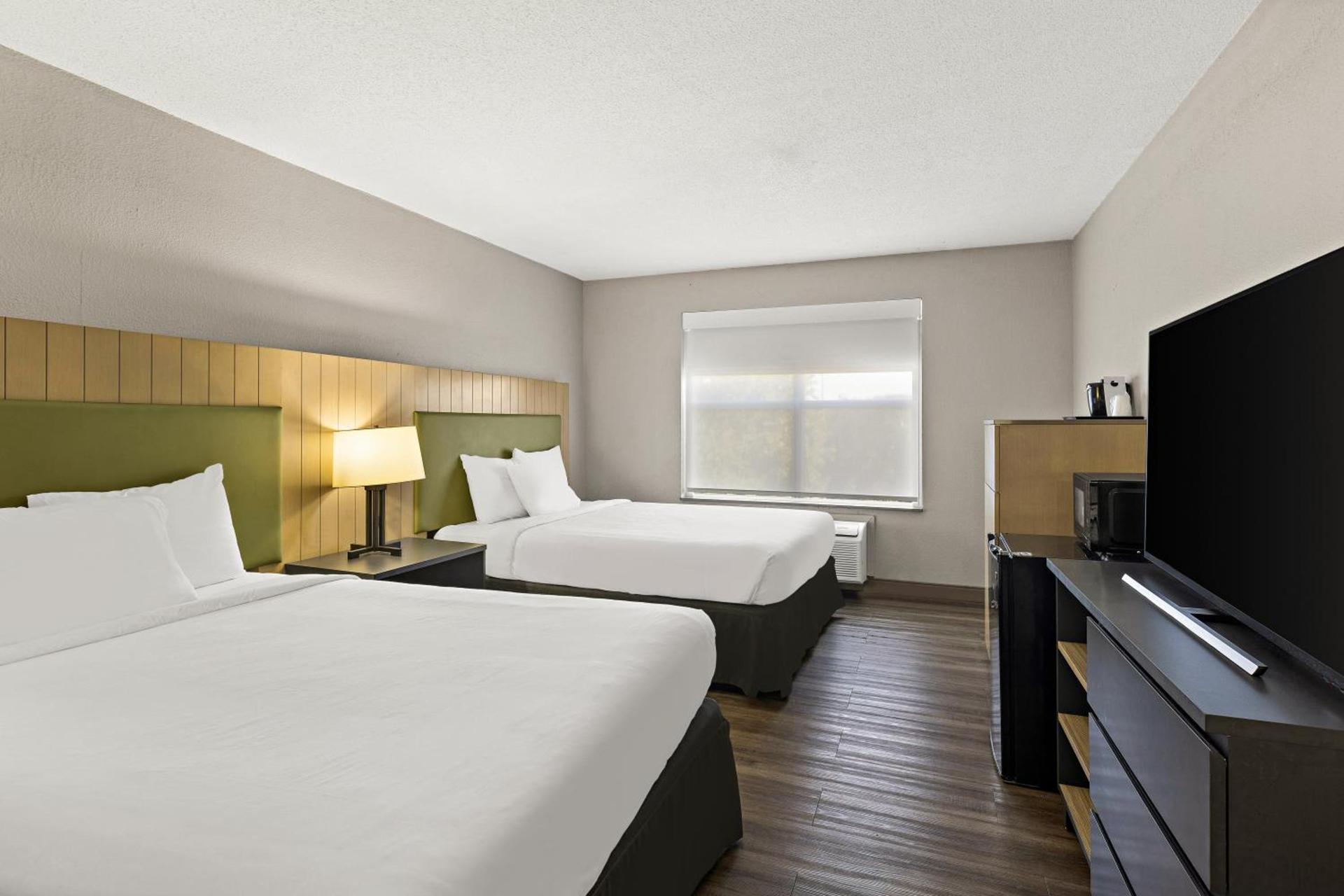 Country Inn & Suites by Radisson, Hinesville, GA photo 64