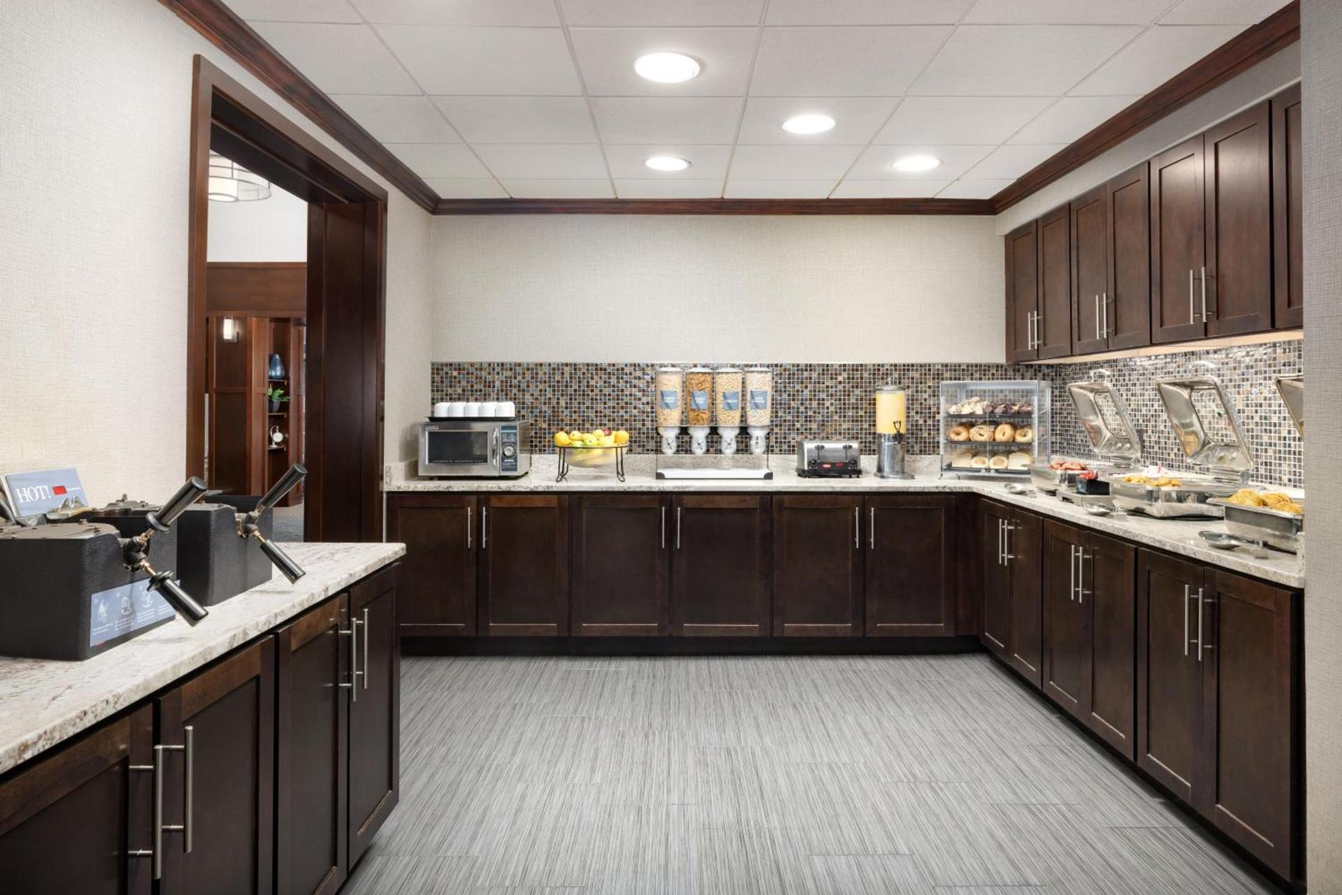 Homewood Suites by Hilton Manchester/Airport photo 5