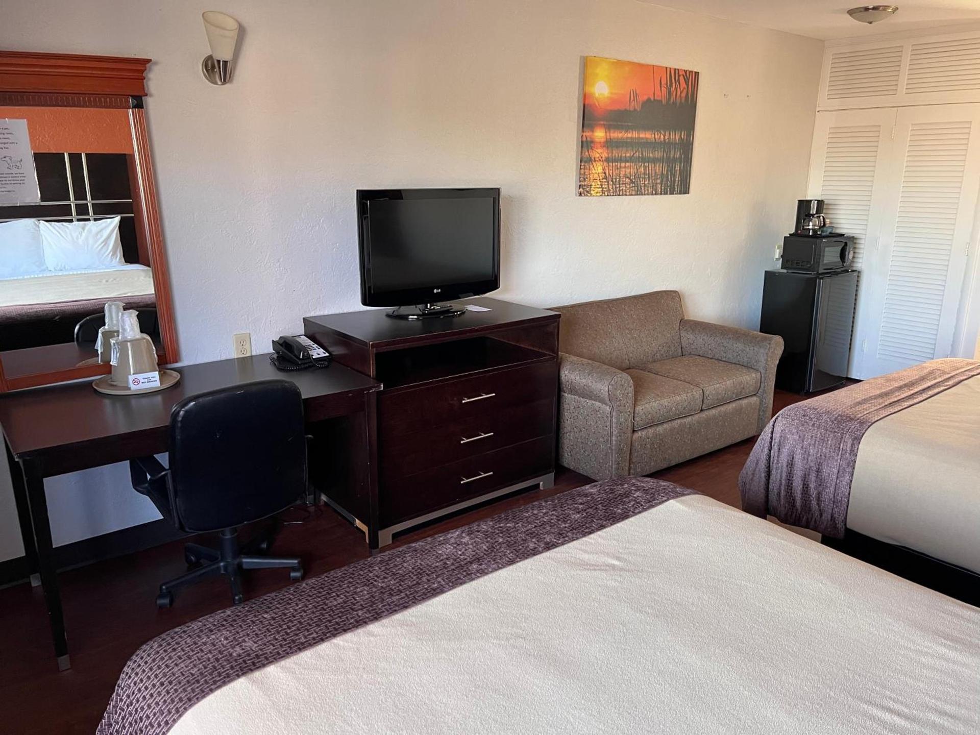 Budget Inn of Okeechobee photo 22