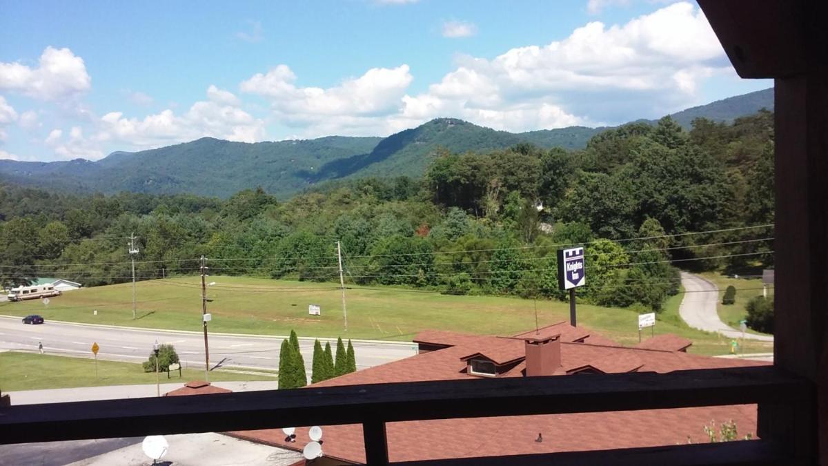 Budgetel Inn & Suites photo 42