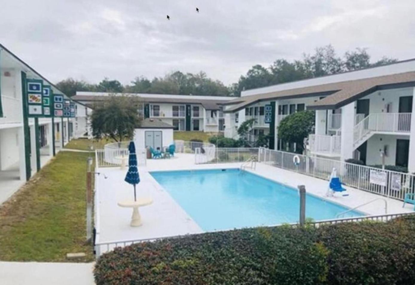 Days Inn by Wyndham Eglin AFB photo 3