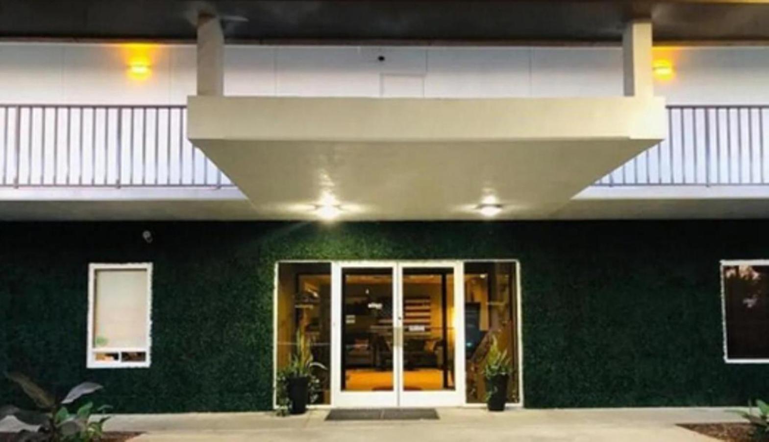 Days Inn by Wyndham Eglin AFB photo 27