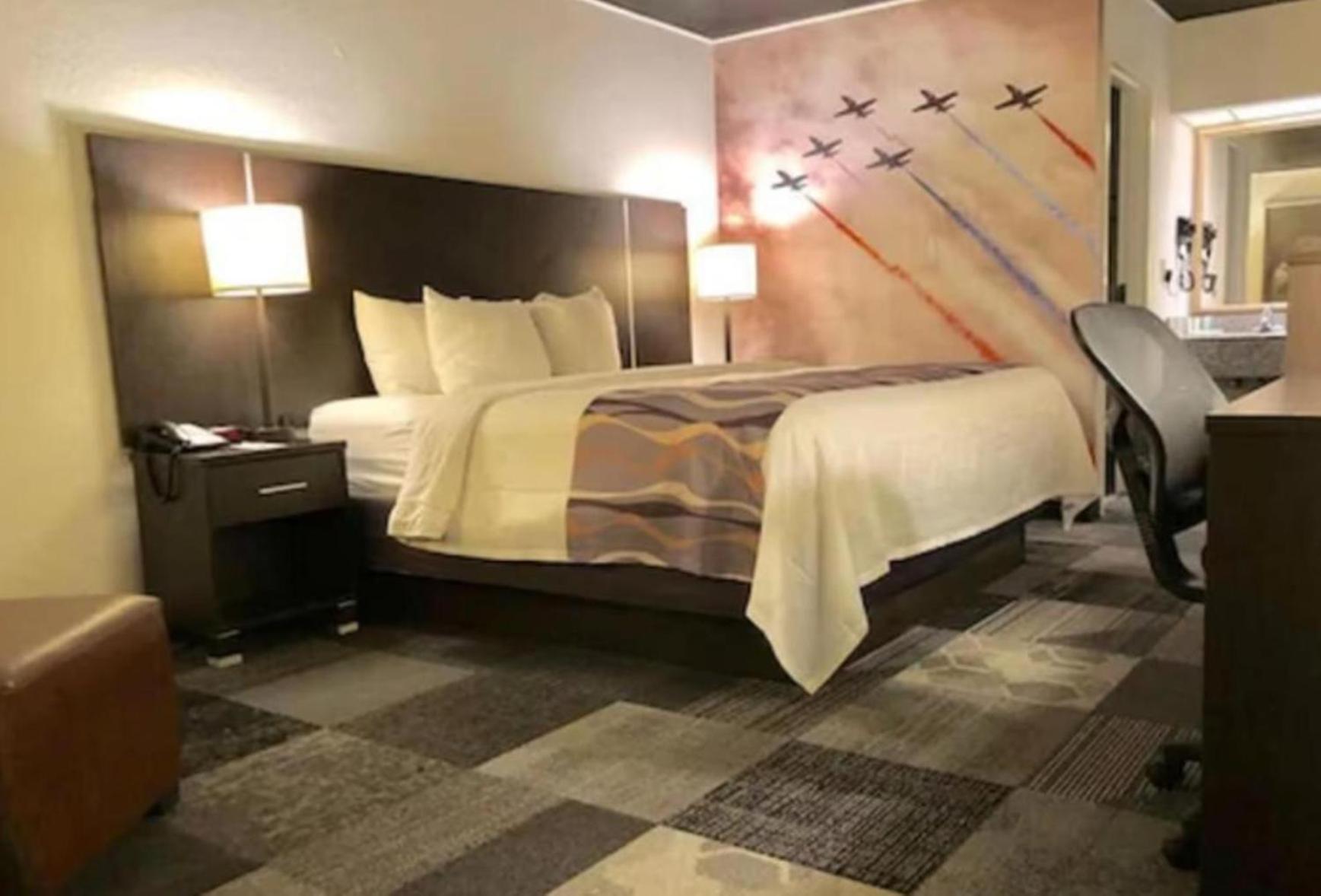 Days Inn by Wyndham Eglin AFB photo 32