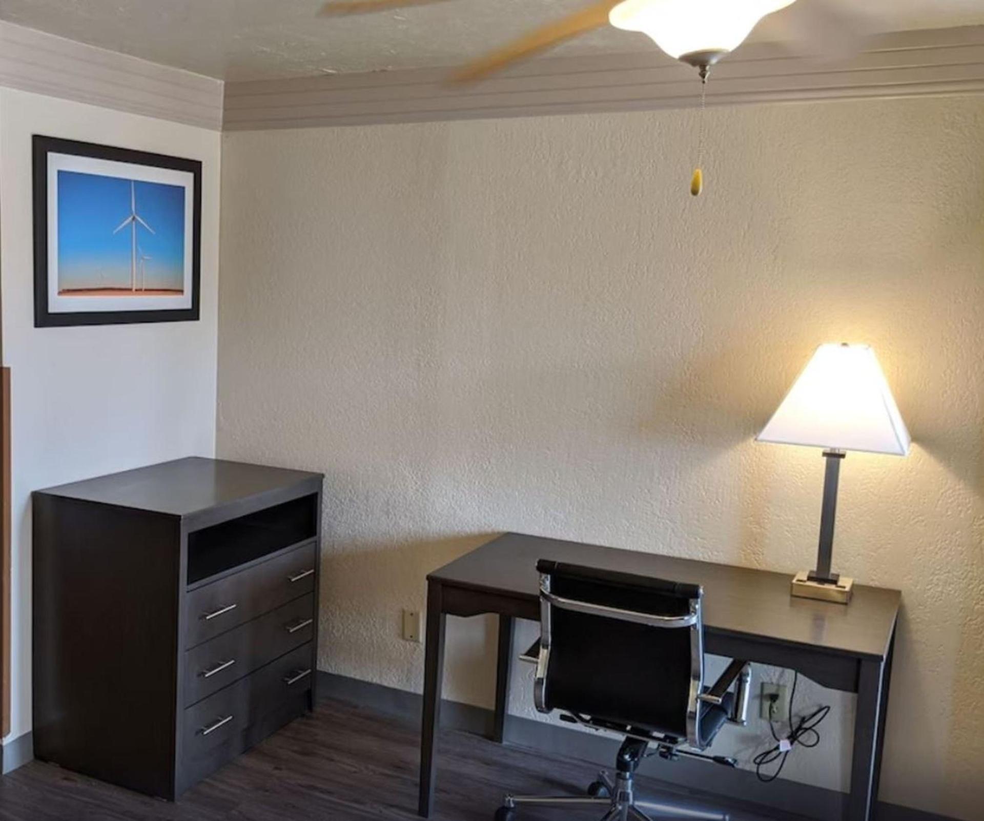 Atrium Inn photo 22