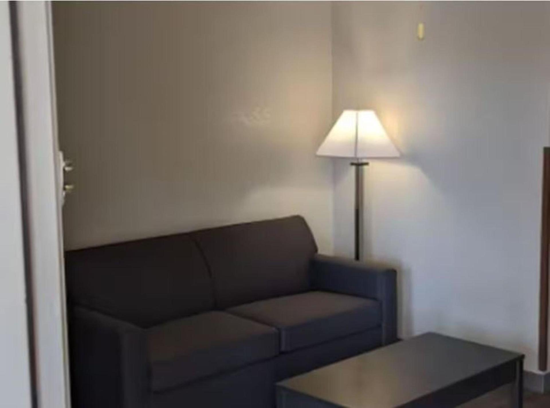 Atrium Inn photo 23