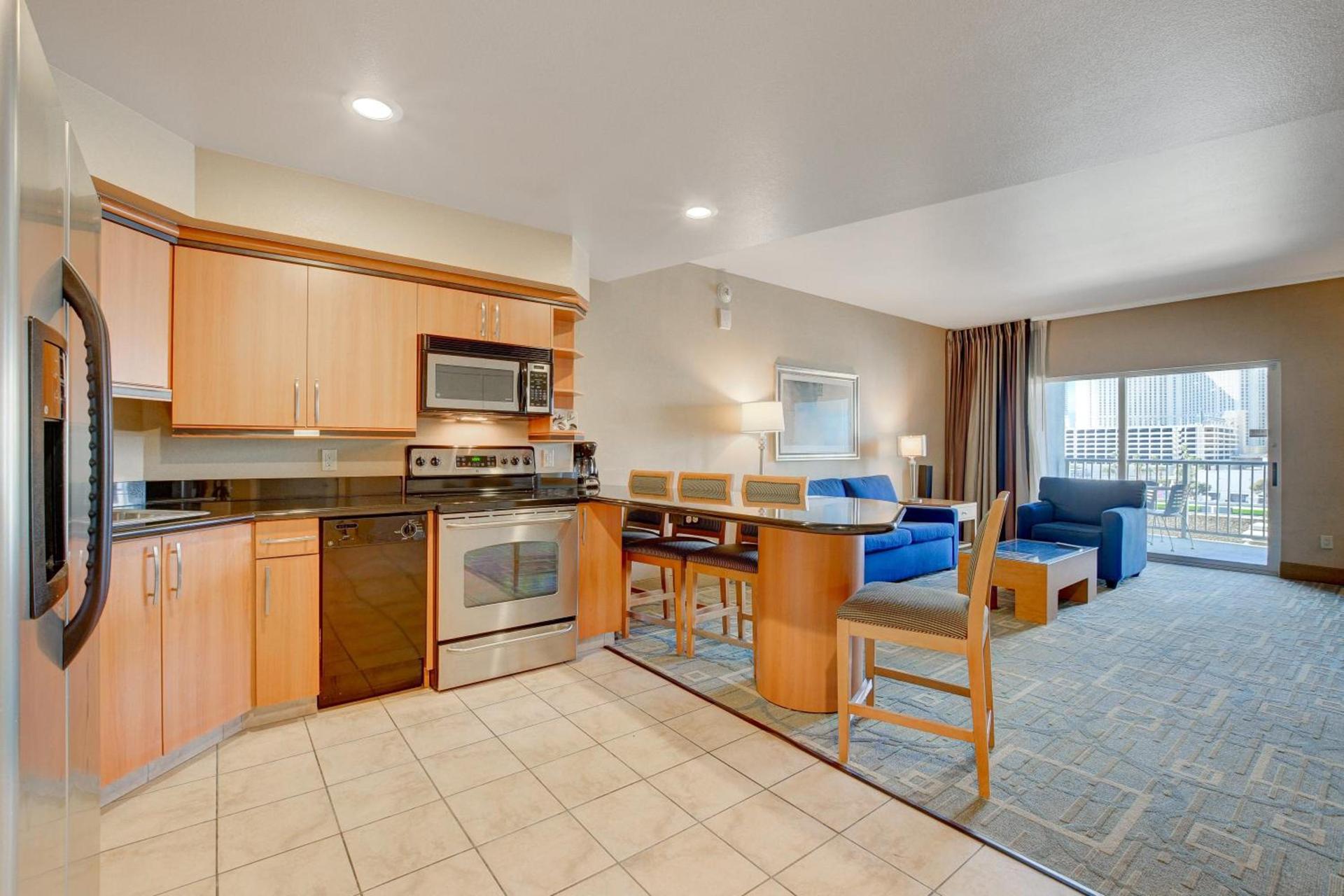 Princess II Suite Platinum * Balcony Strip Views photo 65