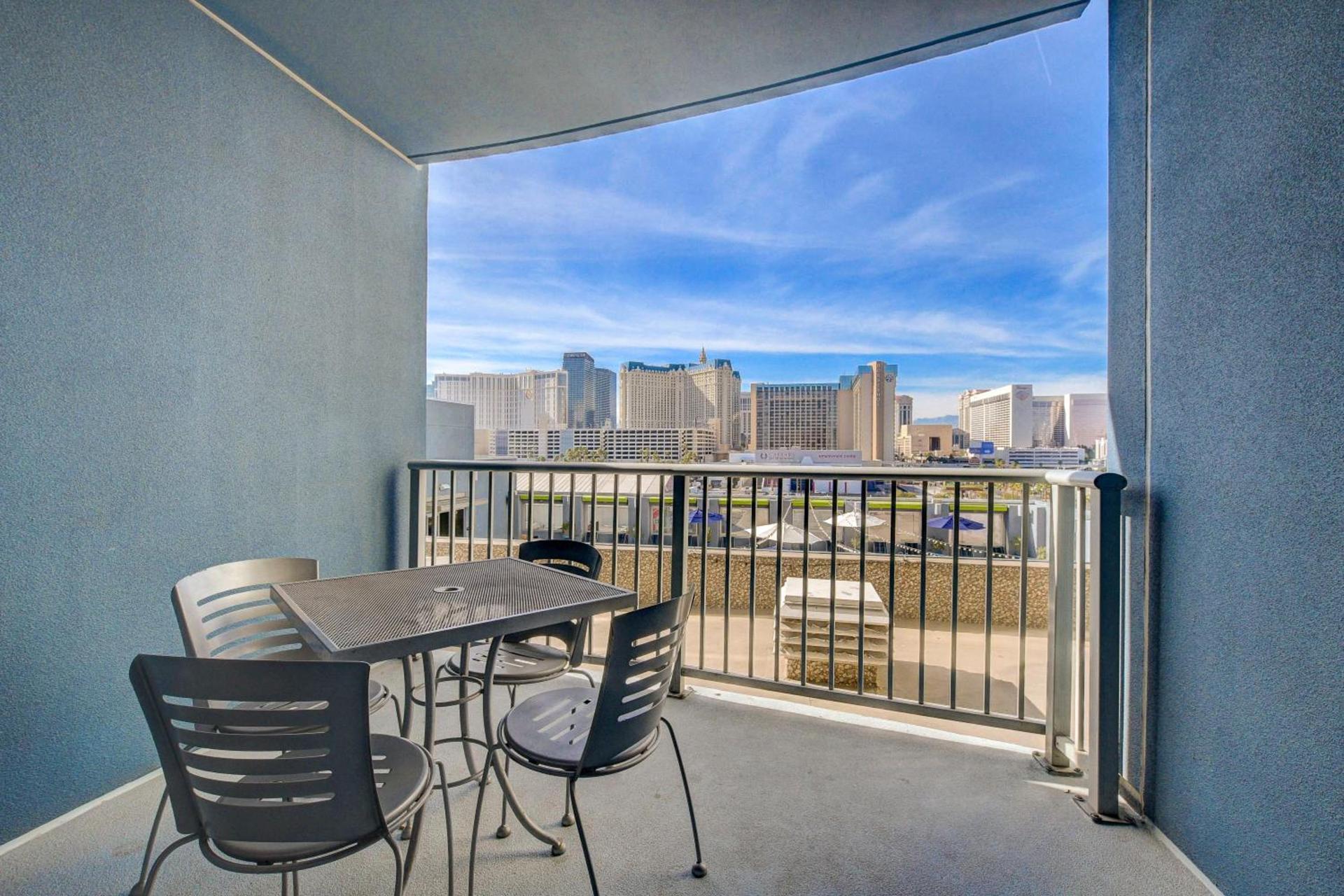 Princess II Suite Platinum * Balcony Strip Views photo 33
