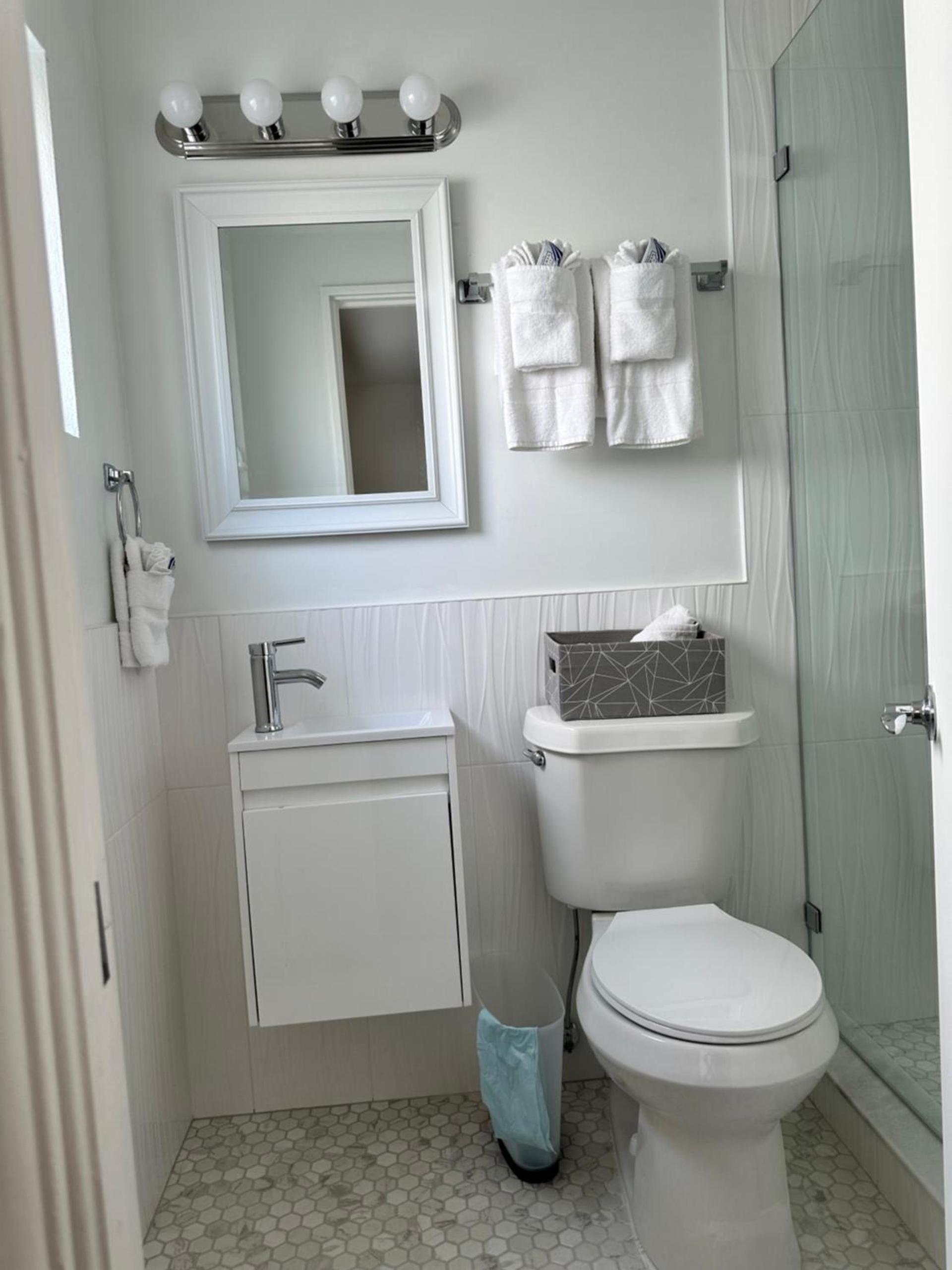 EBBTIDE INN photo 16