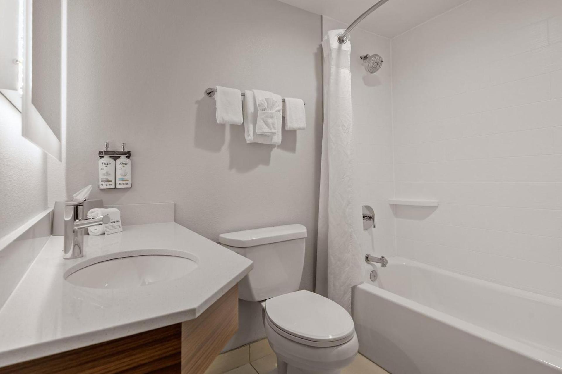 Holiday Inn Express Hershey-Harrisburg Area by IHG photo 40