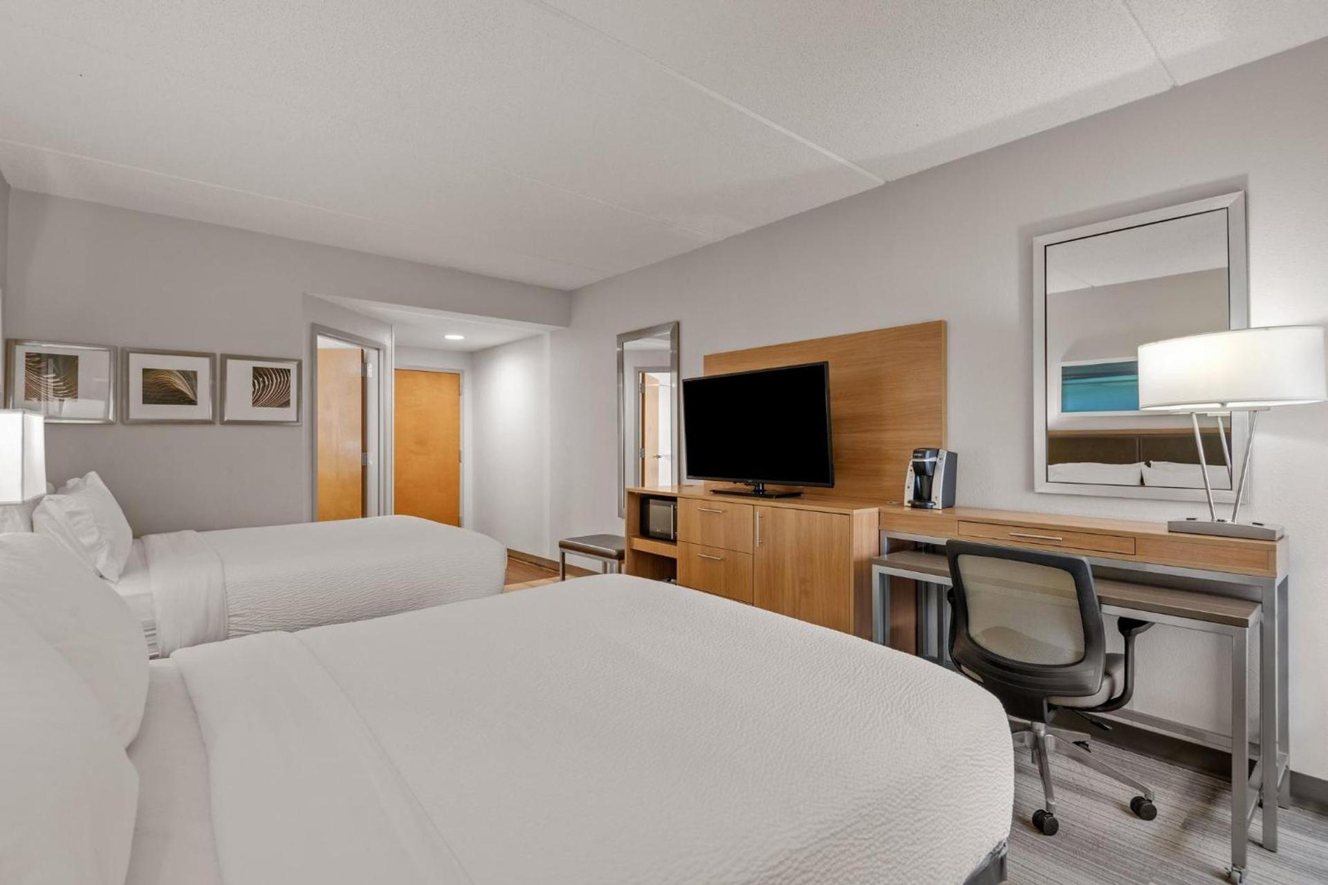 Holiday Inn Express Hershey-Harrisburg Area by IHG photo 90