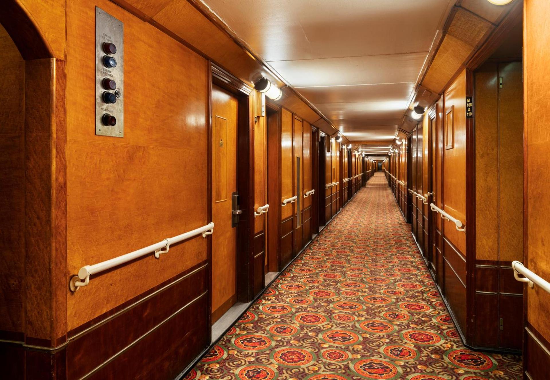 The Queen Mary — hotel in Long Beach