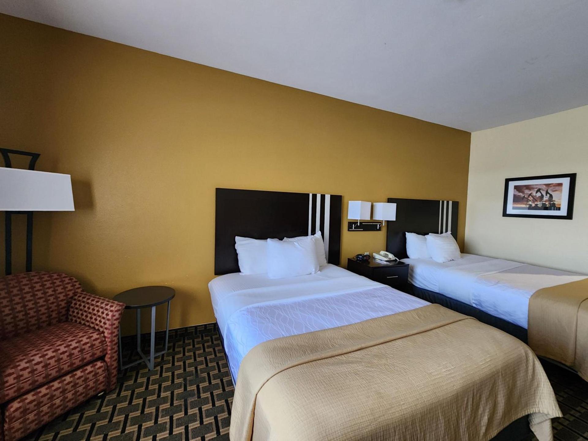 Days Inn & Suites by Wyndham Sam Houston Tollway photo 63