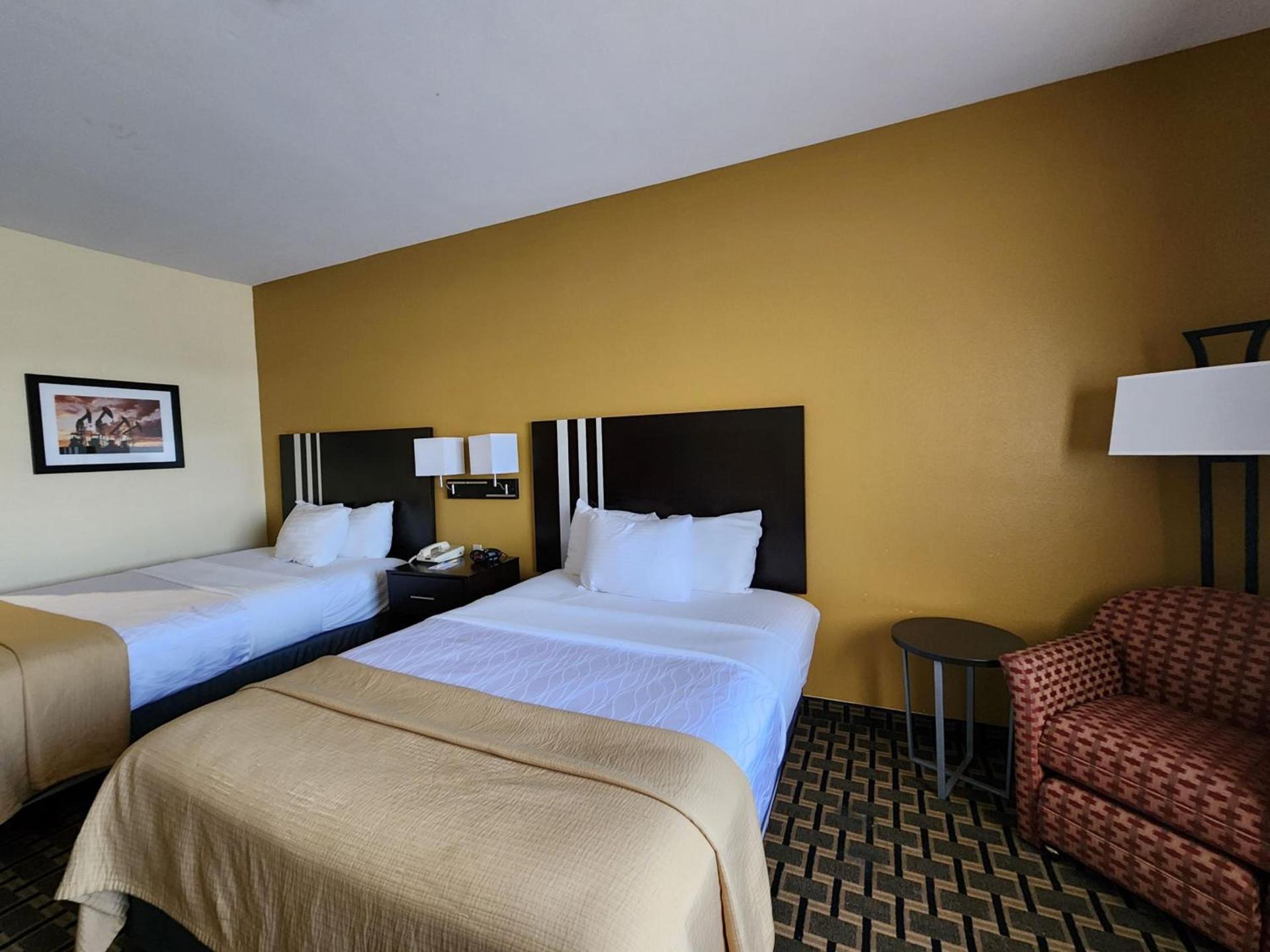 Days Inn & Suites by Wyndham Sam Houston Tollway photo 64