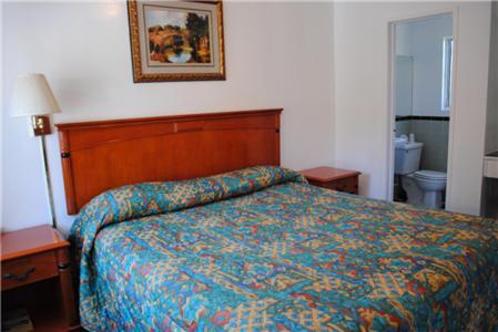 Rose Bowl Motel photo 9
