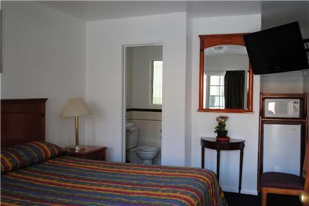 Rose Bowl Motel photo 10