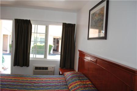 Rose Bowl Motel photo 17