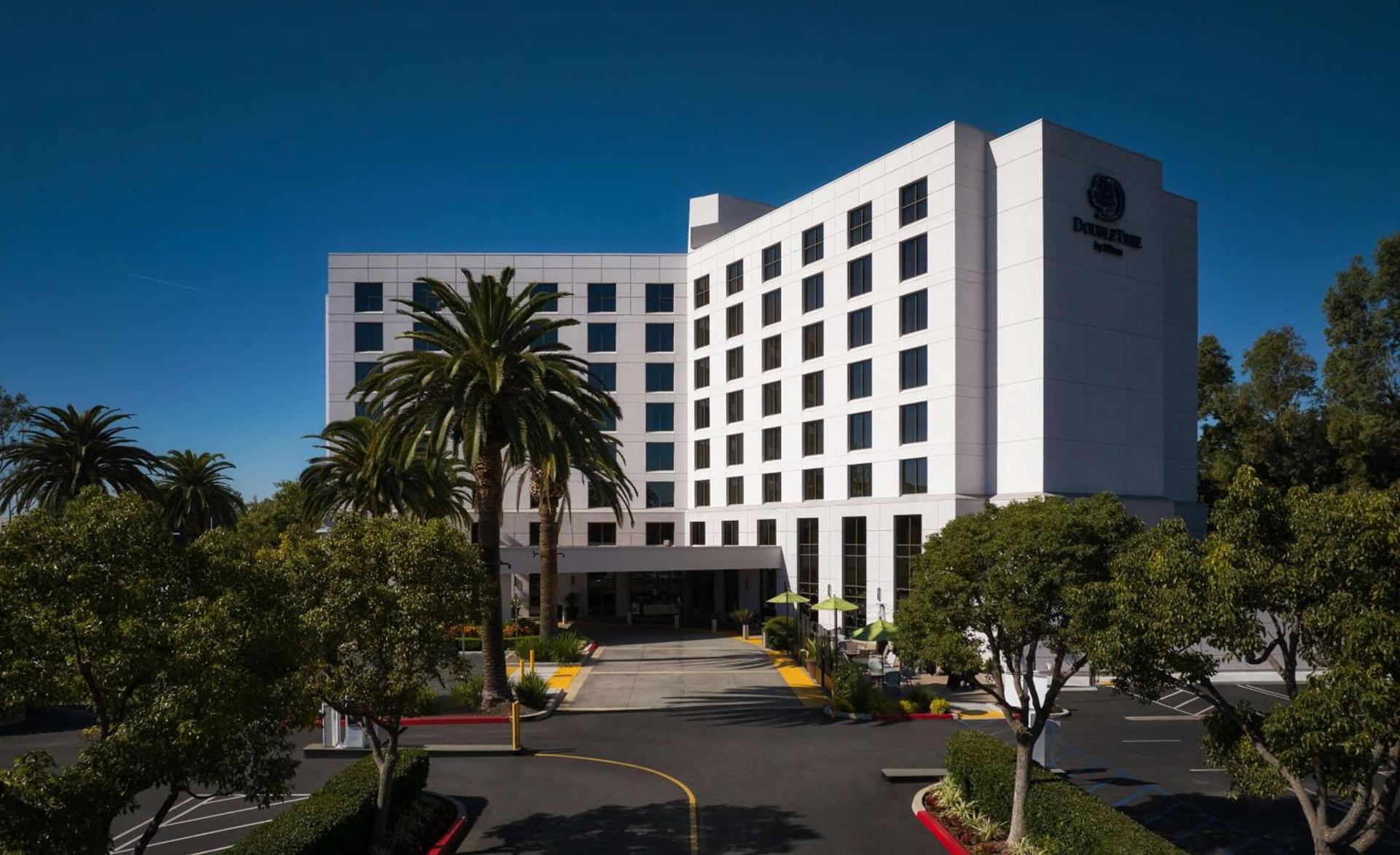 DoubleTree by Hilton Irvine Spectrum photo 3