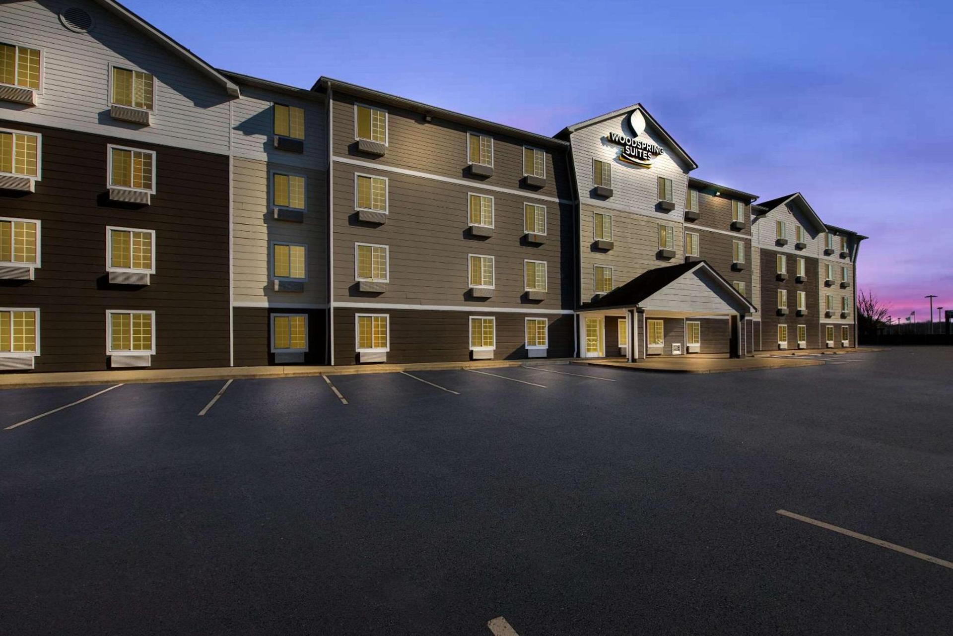 WoodSpring Suites Columbus Southeast photo 6