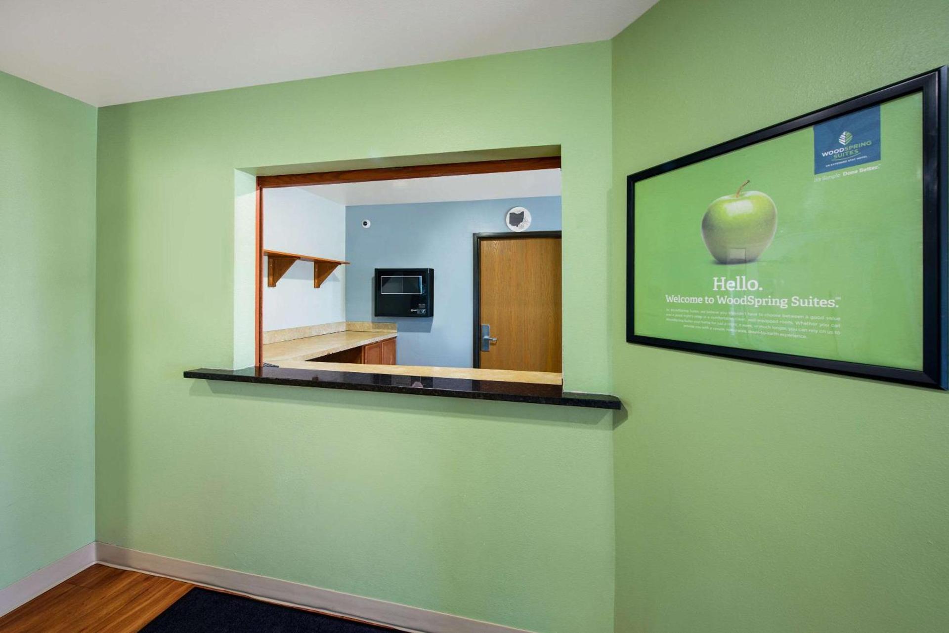 WoodSpring Suites Columbus Southeast photo 8