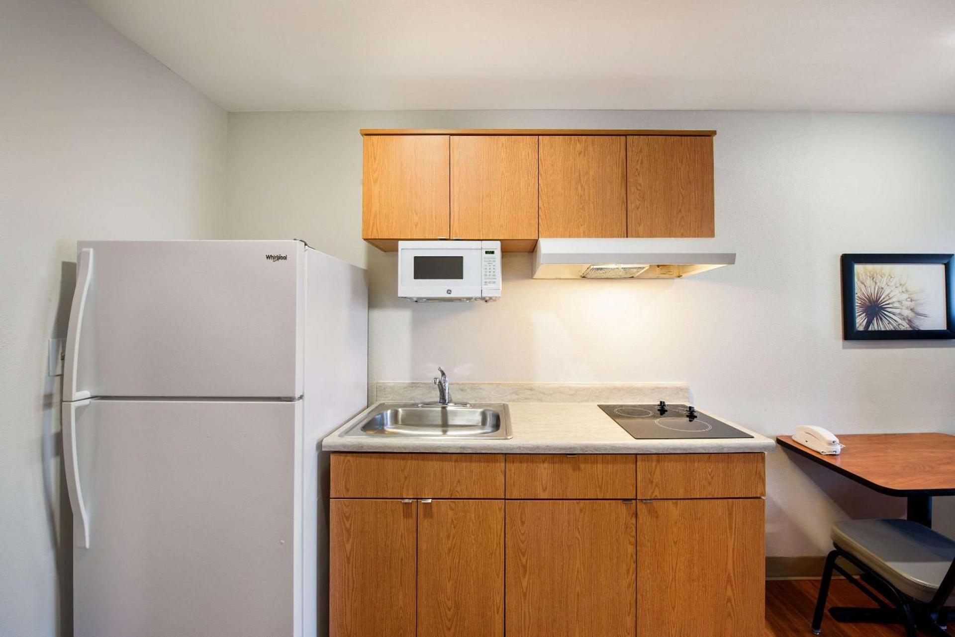 WoodSpring Suites Columbus Southeast photo 19