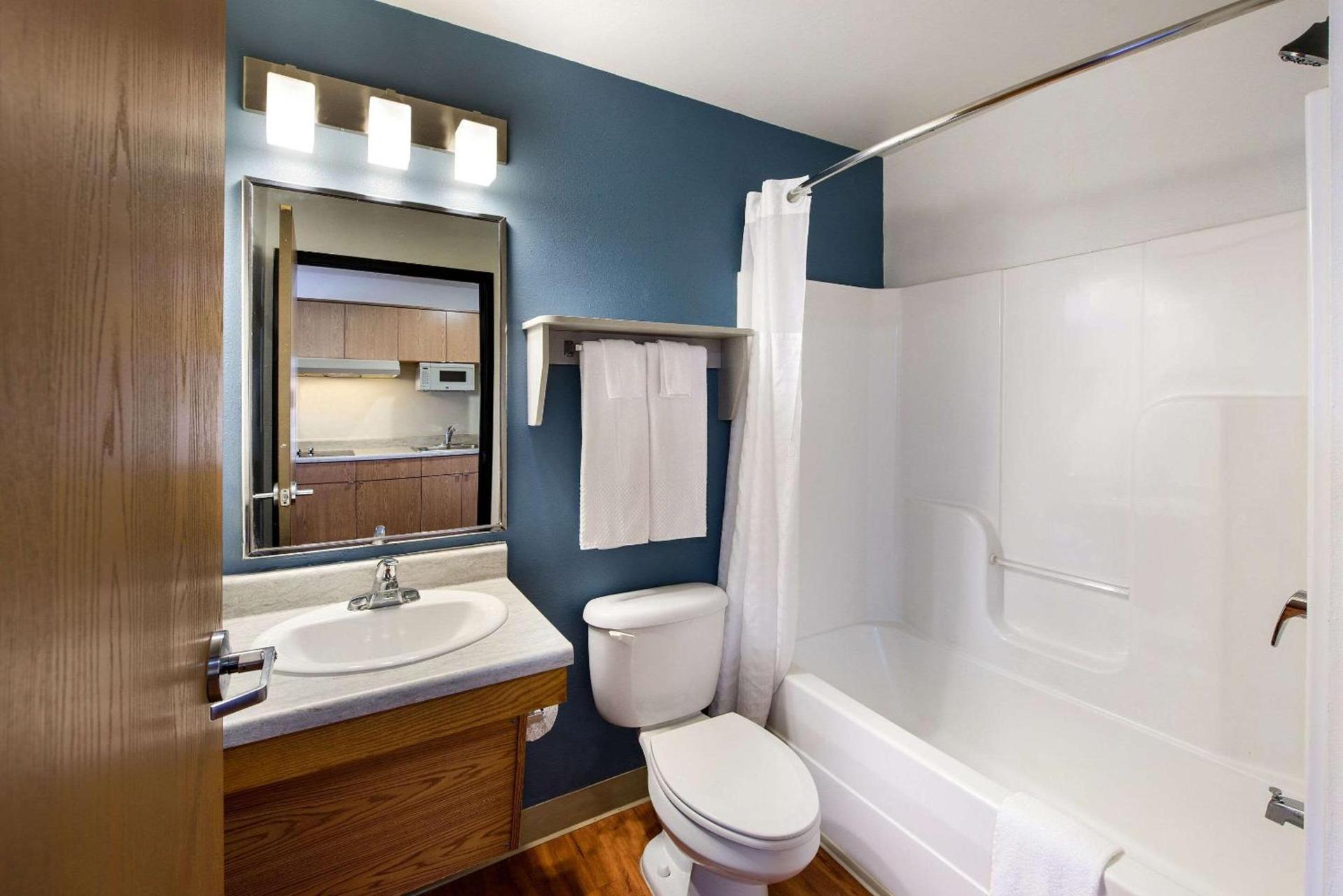 WoodSpring Suites Columbus Southeast photo 23