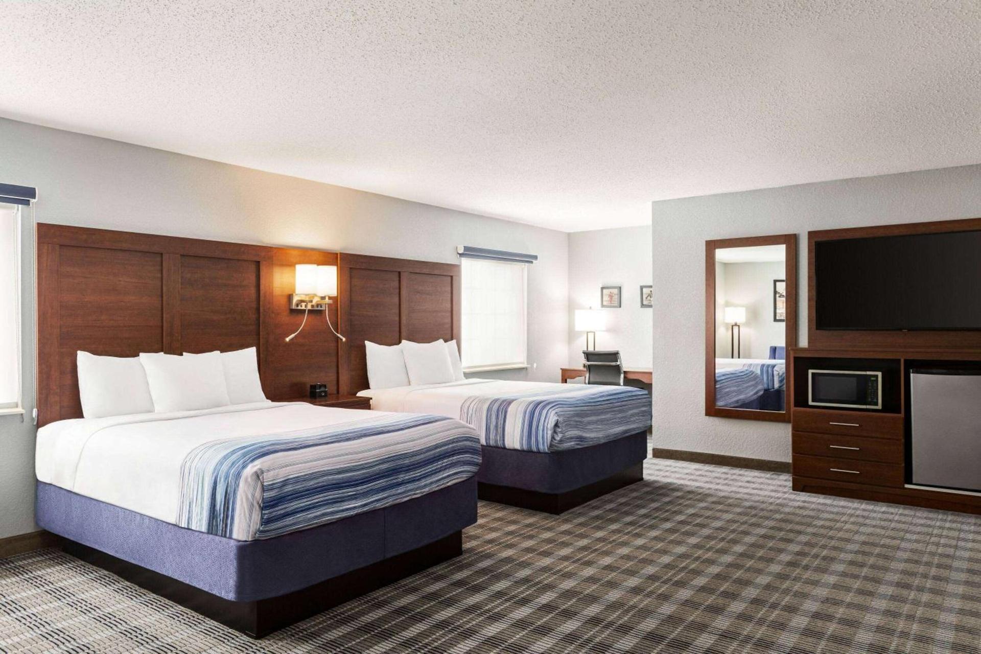 AmericInn by Wyndham Williamsburg photo 44