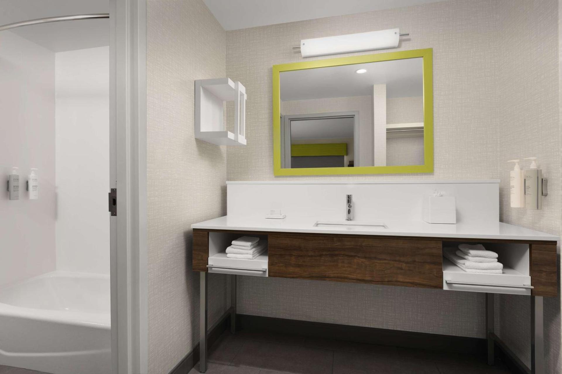 Hampton Inn & Suites Durham University Medical Center photo 16