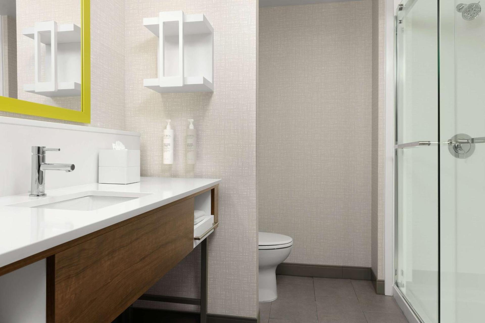 Hampton Inn & Suites Durham University Medical Center photo 25