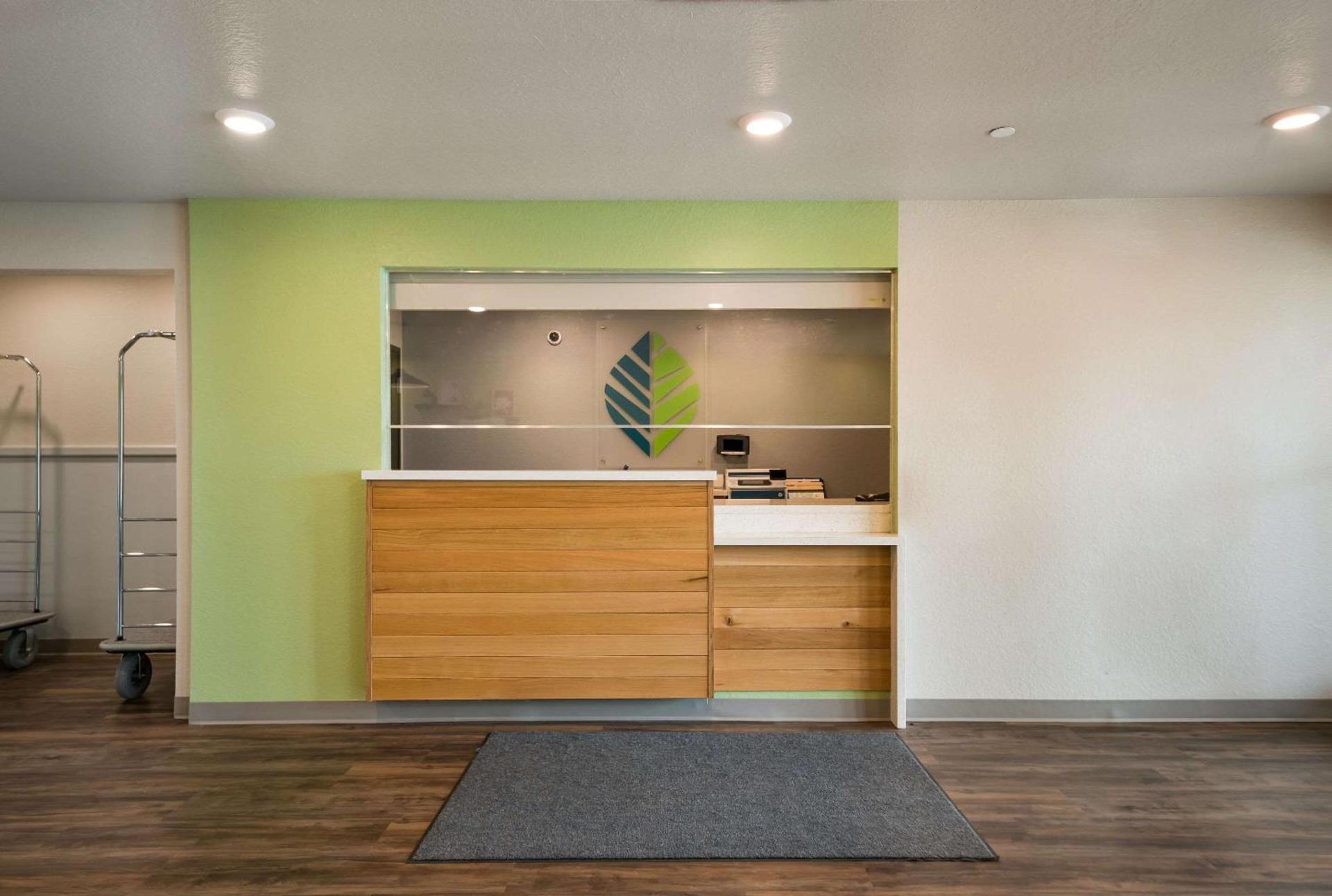 WoodSpring Suites Cocoa Beach - Rockledge photo 7