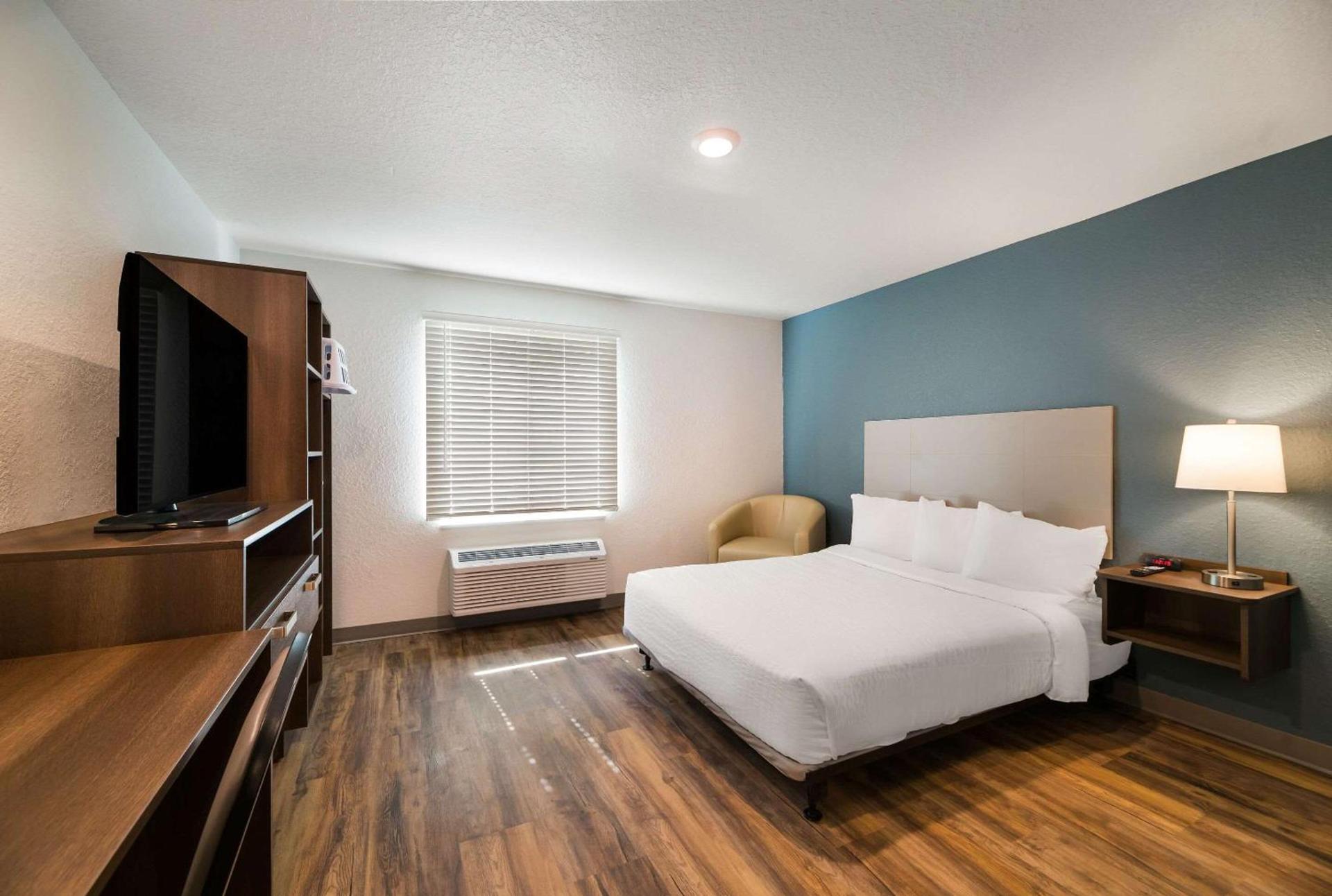WoodSpring Suites Cocoa Beach - Rockledge photo 8