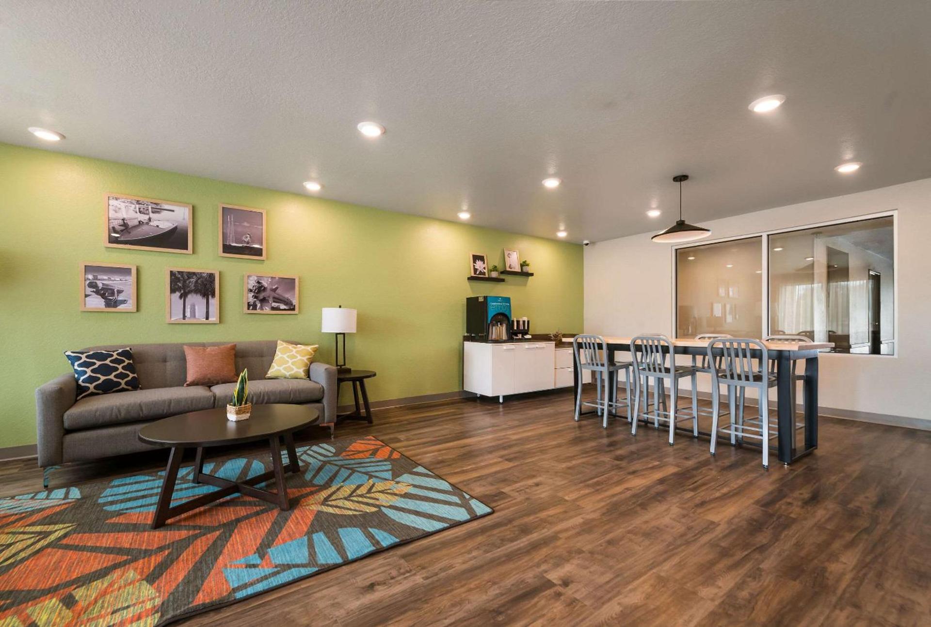 WoodSpring Suites Cocoa Beach - Rockledge photo 6