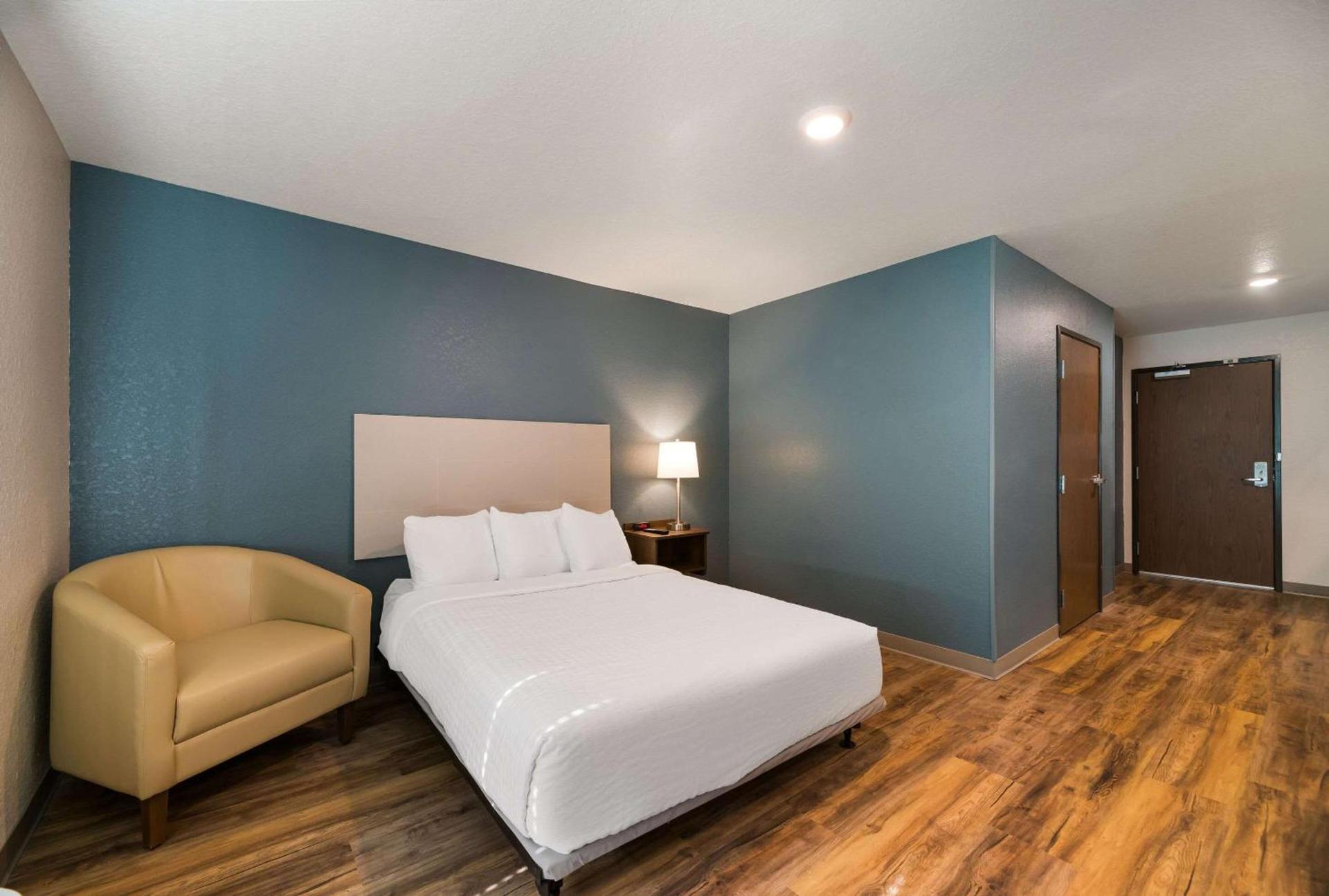 WoodSpring Suites Cocoa Beach - Rockledge photo 9