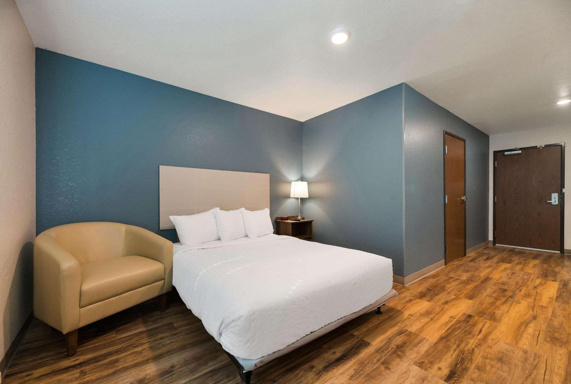 WoodSpring Suites Cocoa Beach - Rockledge photo 14