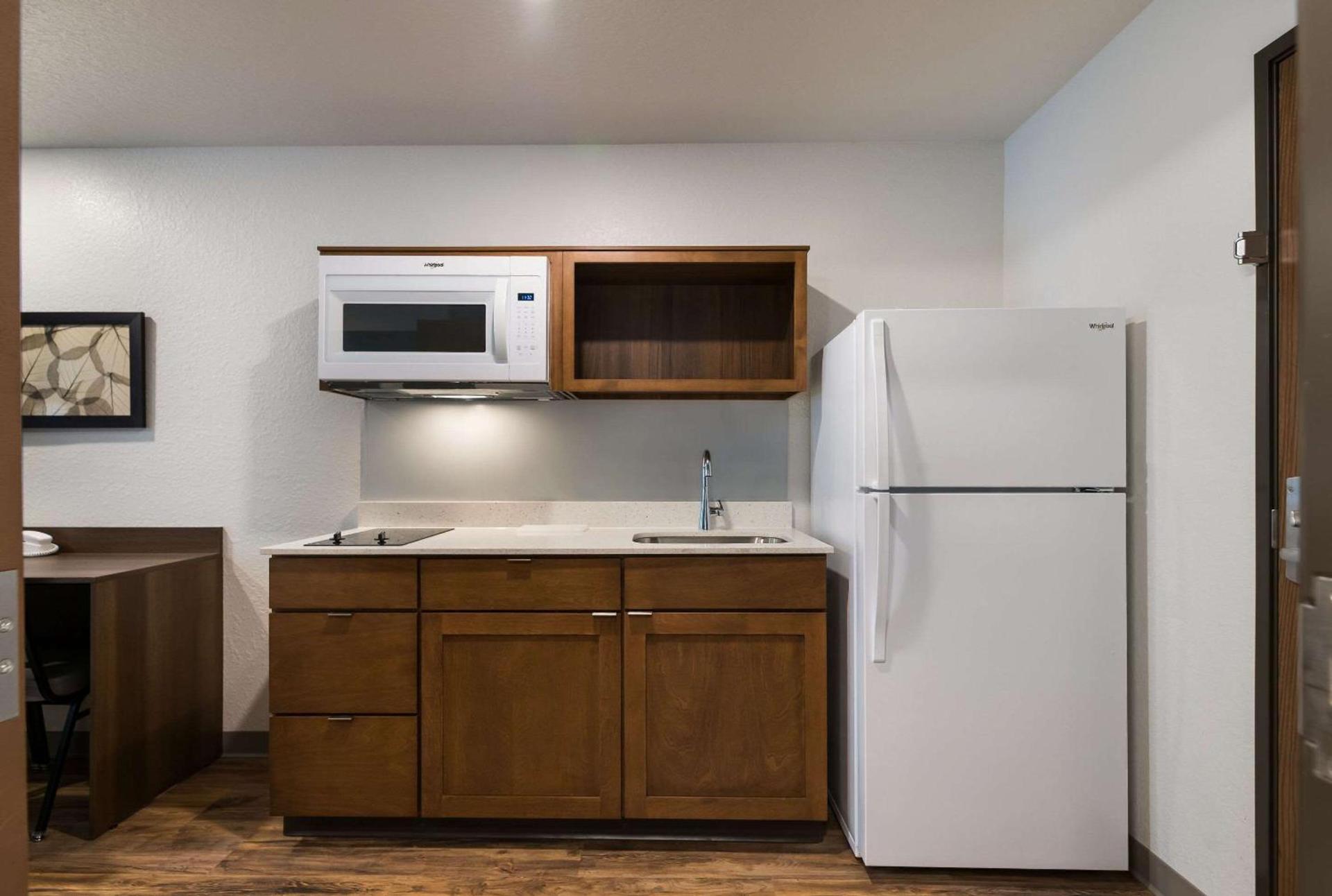 WoodSpring Suites Cocoa Beach - Rockledge photo 27