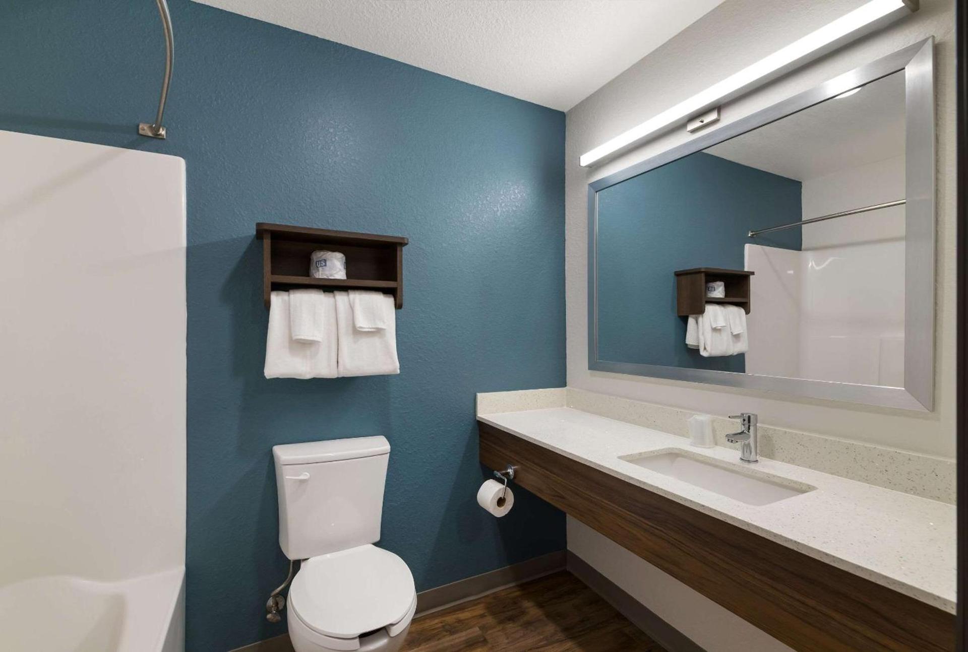 WoodSpring Suites Cocoa Beach - Rockledge photo 29