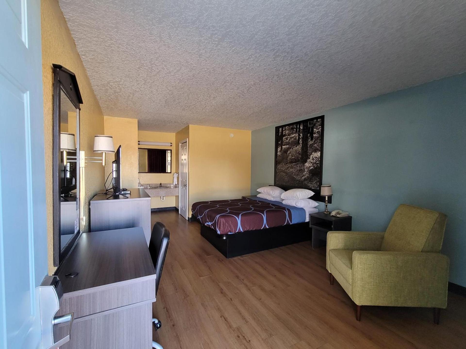 Super 8 by Wyndham Arkadelphia Caddo Valley Area photo 34
