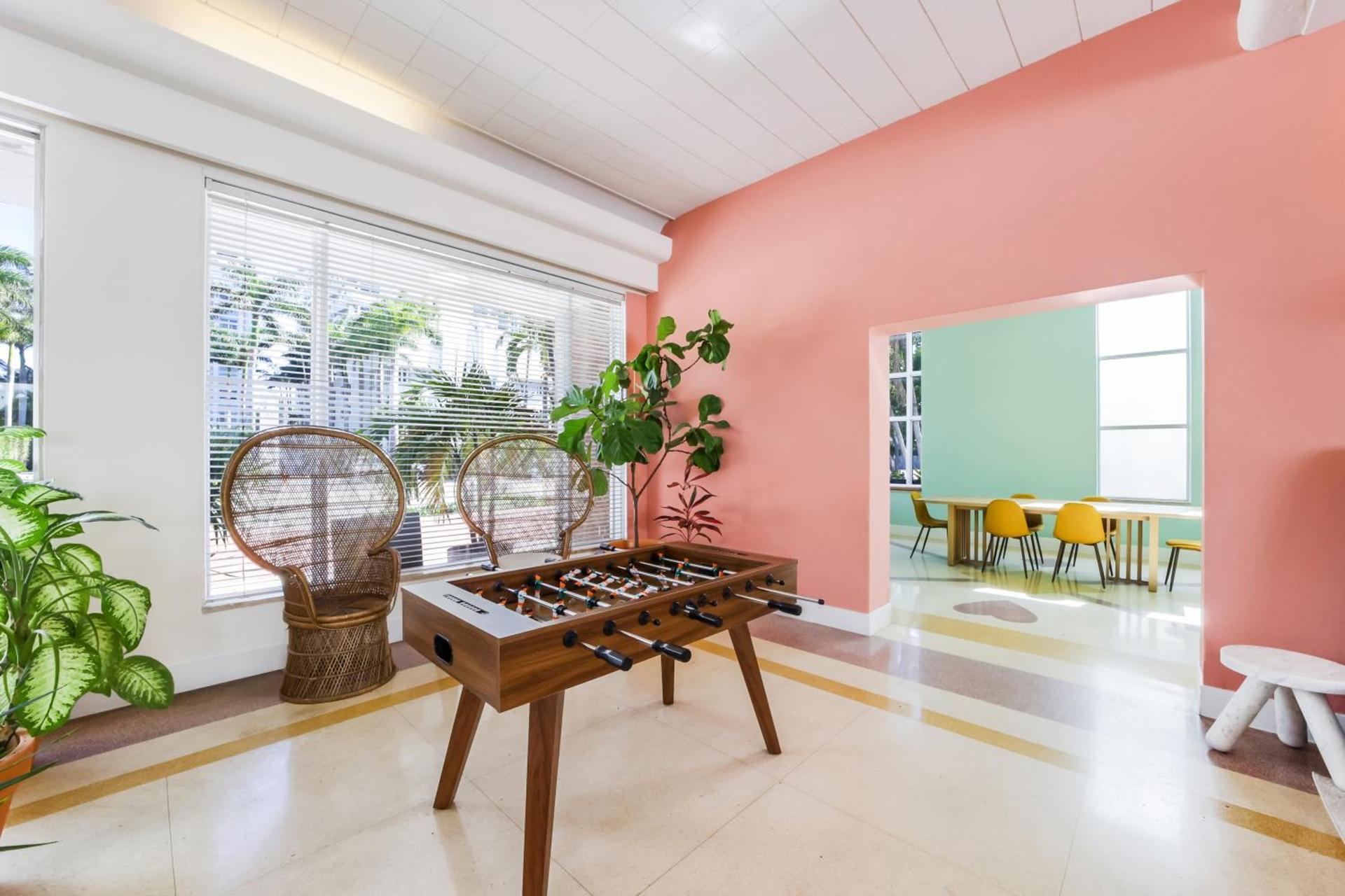 Tropics Hotel Miami Beach photo 24