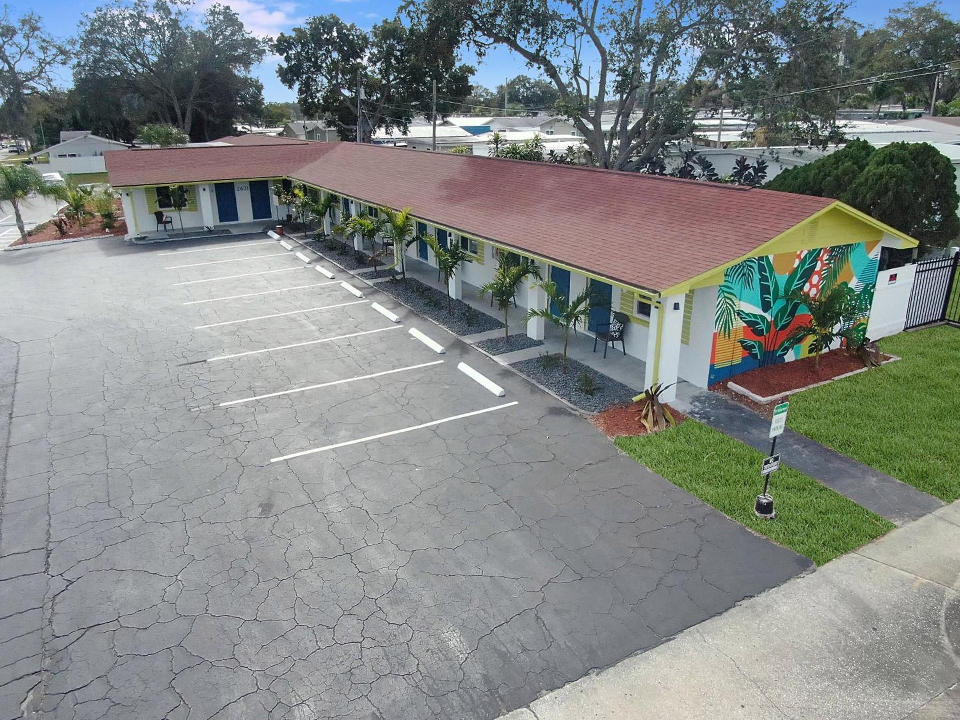 Palm Cove Motel photo 4