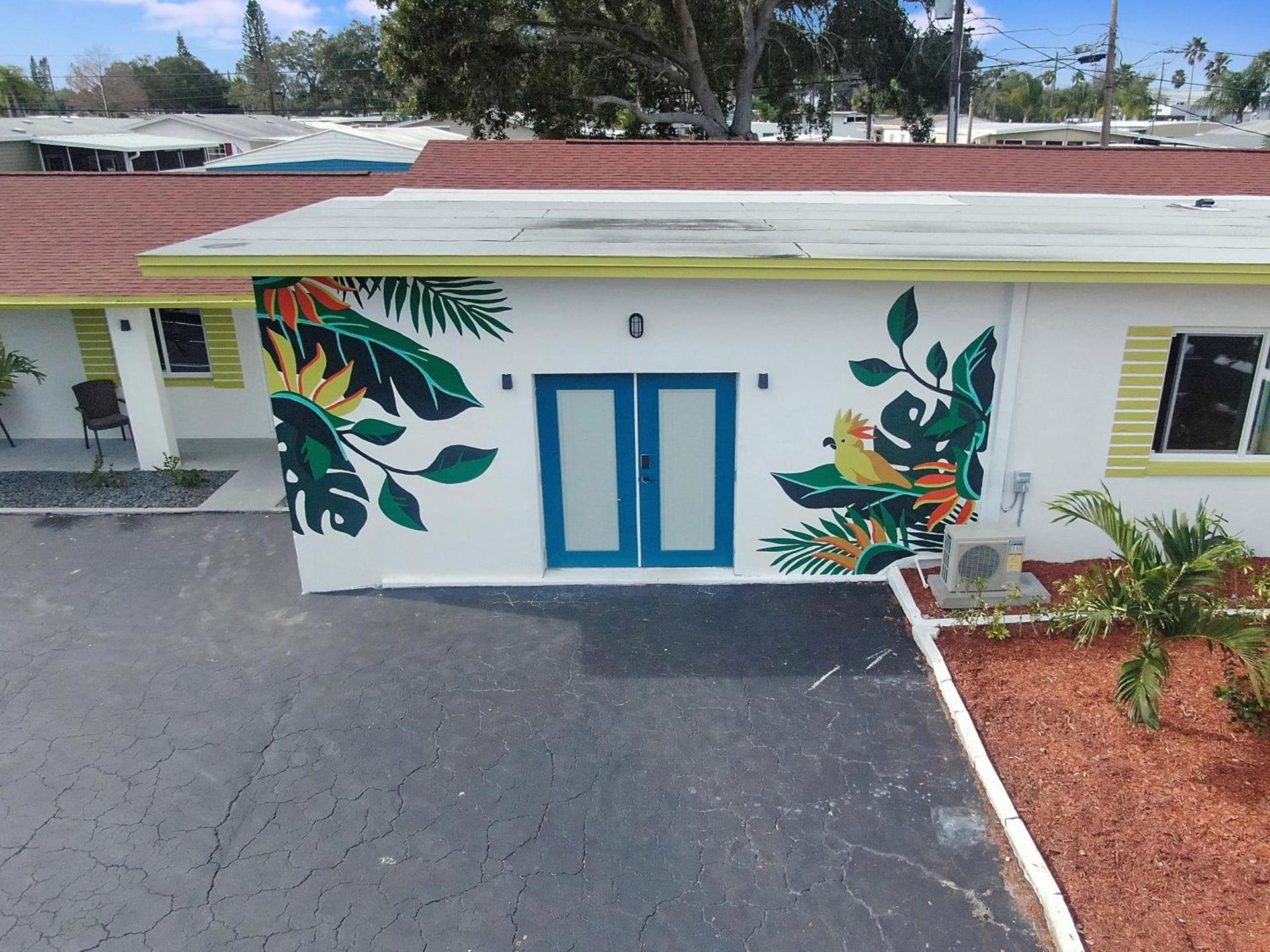 Palm Cove Motel photo 1