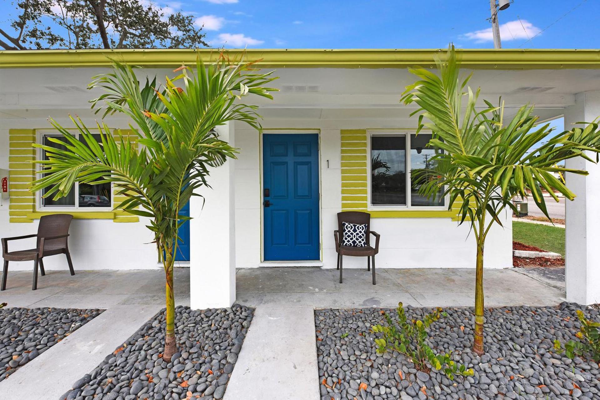 Palm Cove Motel photo 5