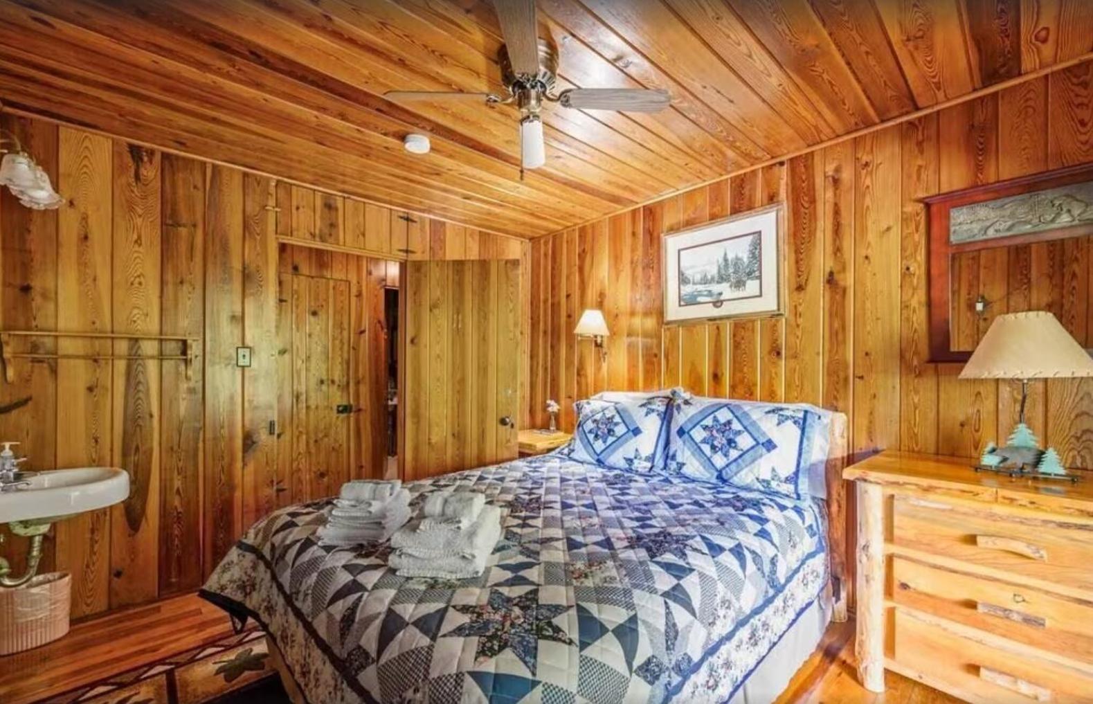 Little Greenbriar Lodge photo 58