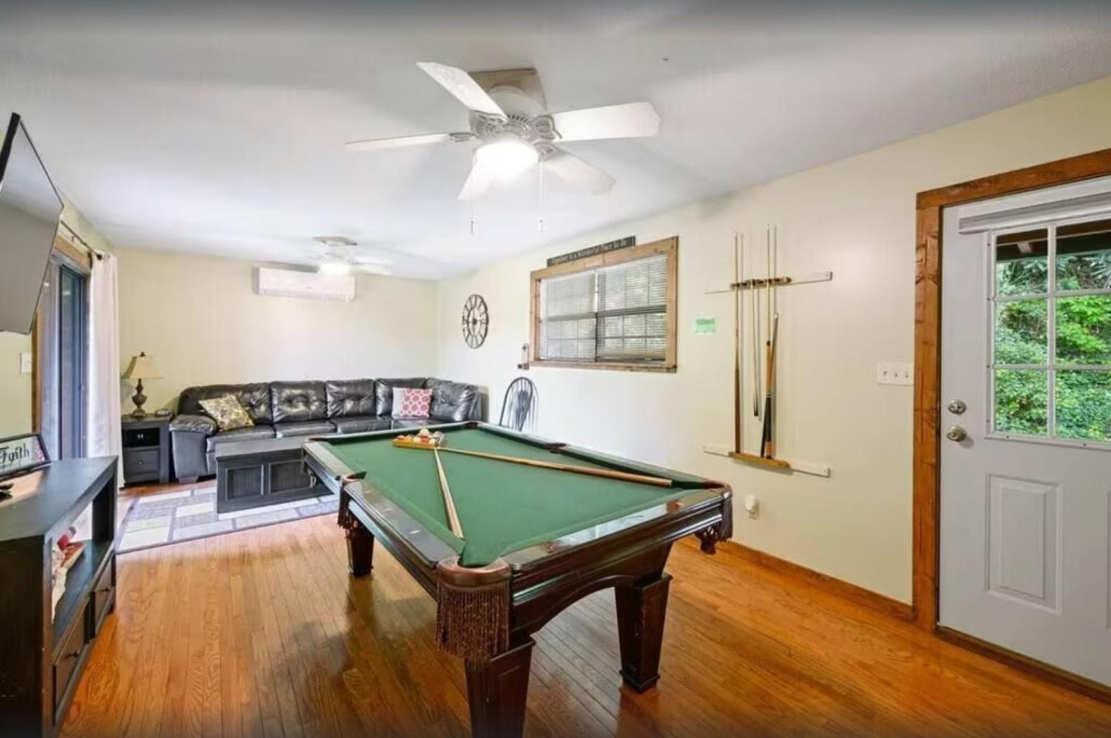 Little Greenbriar Lodge photo 60