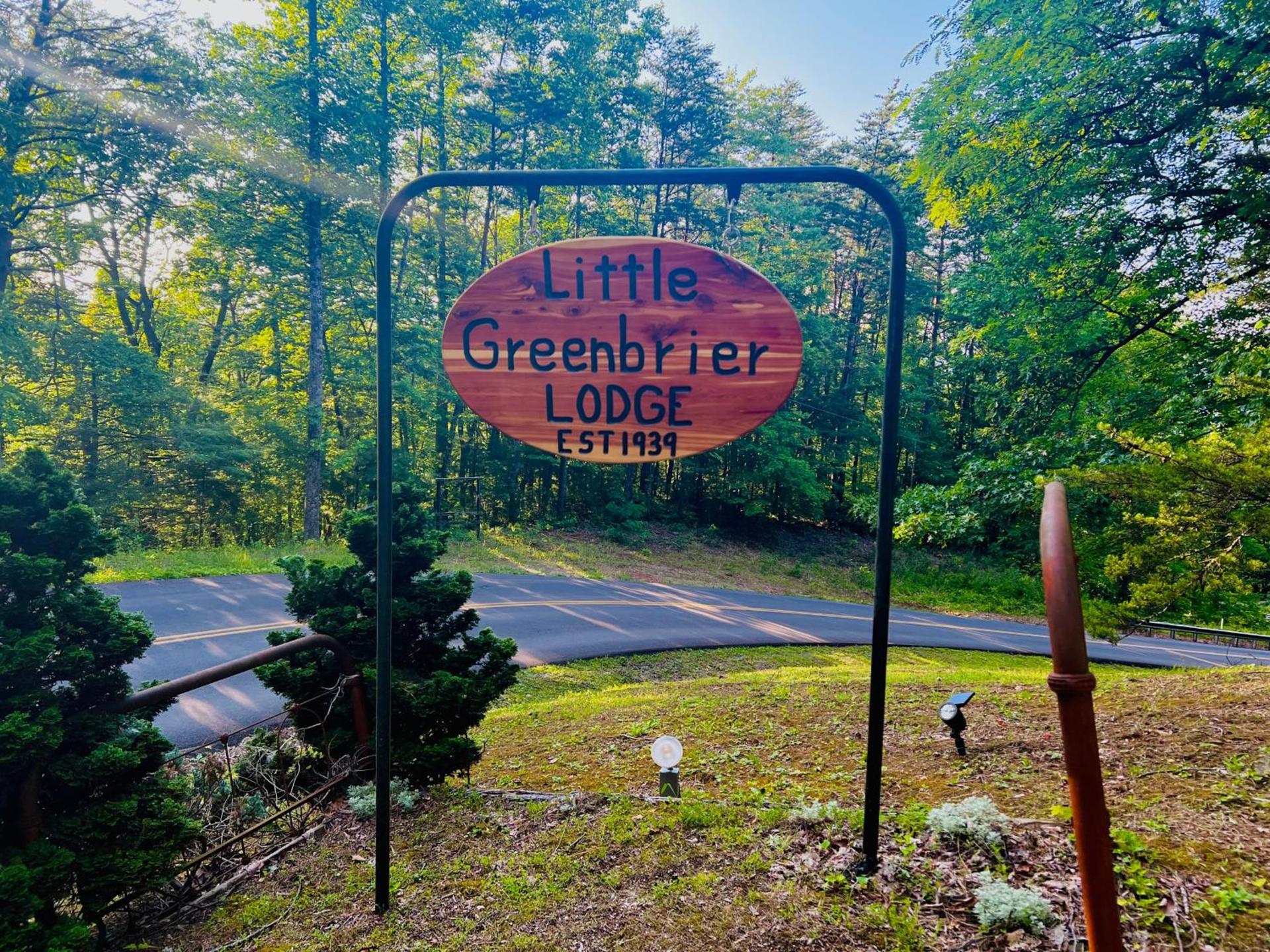 Little Greenbriar Lodge photo 52