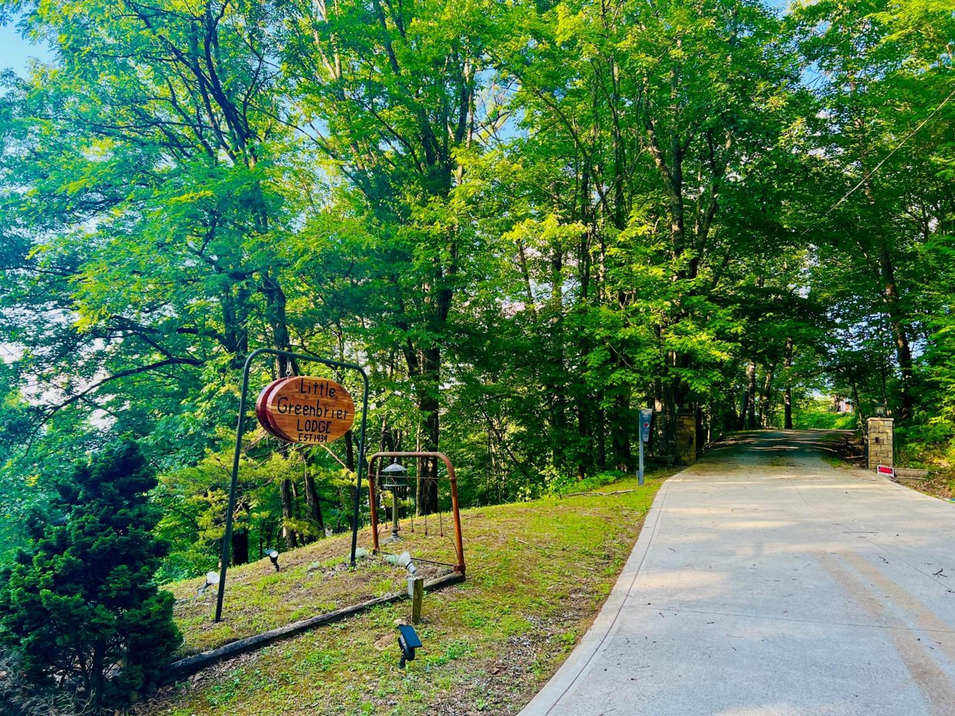 Little Greenbriar Lodge photo 1