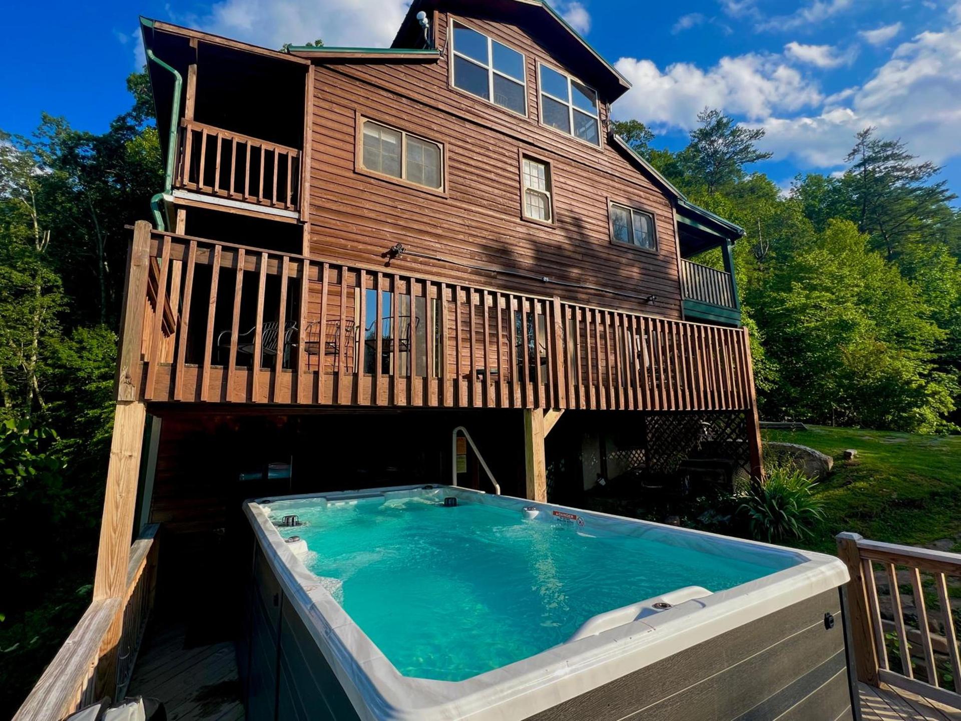 Little Greenbriar Lodge photo 19
