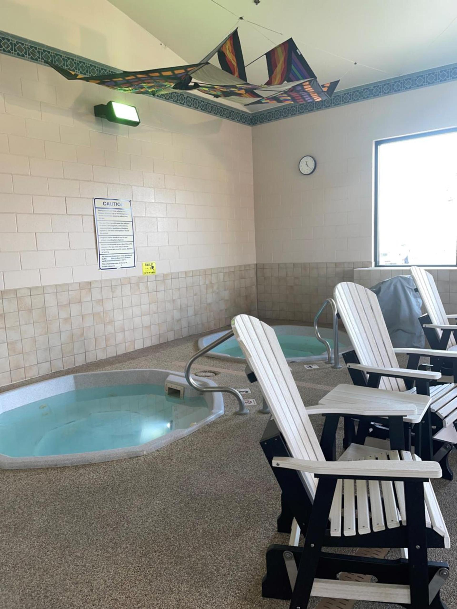Boothill Inn and Suites photo 43