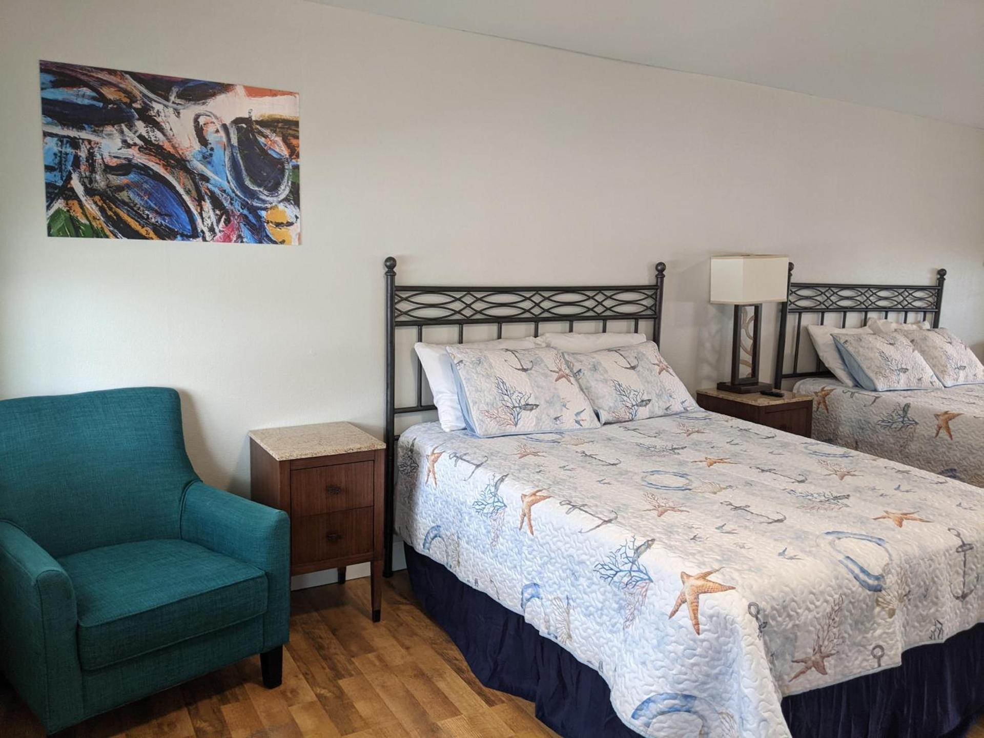 Riverboat Inn & Suites photo 54