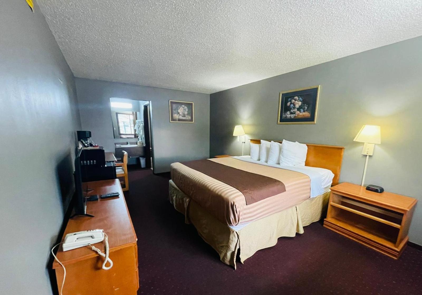 Sparta inn photo 4