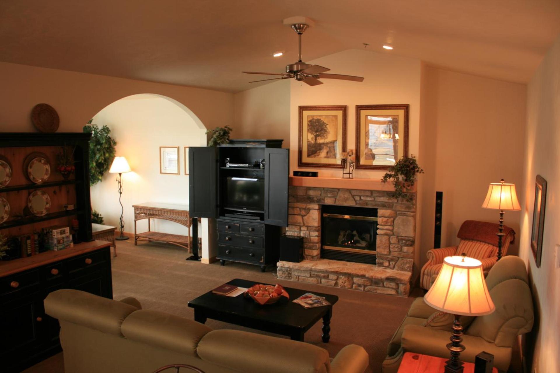 Birchwood Lodge photo 75