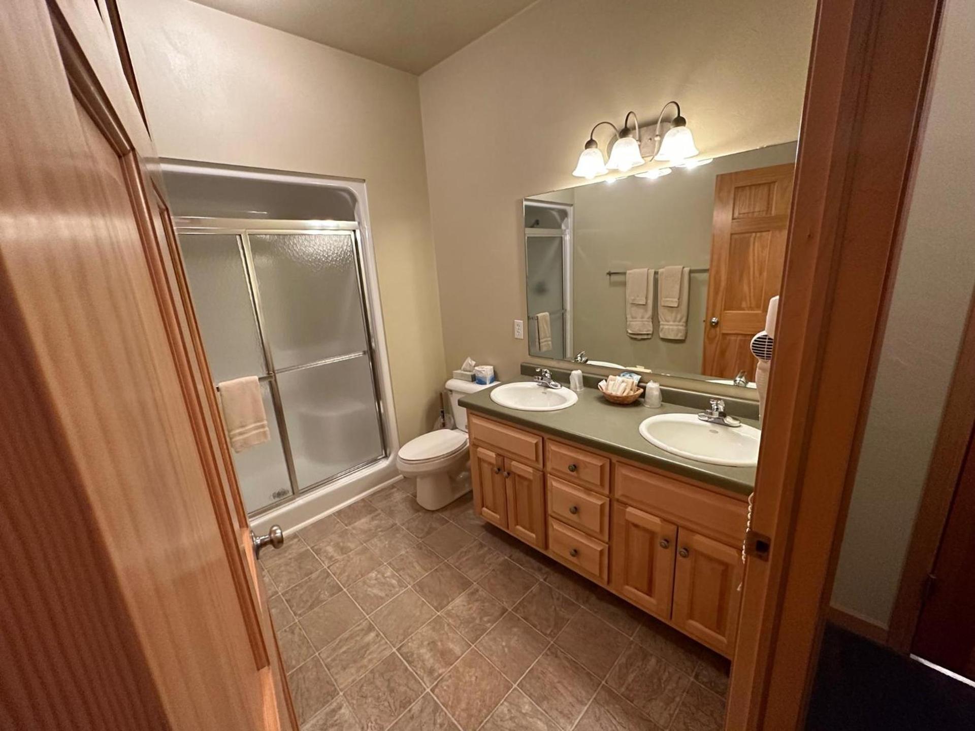 Birchwood Lodge photo 76